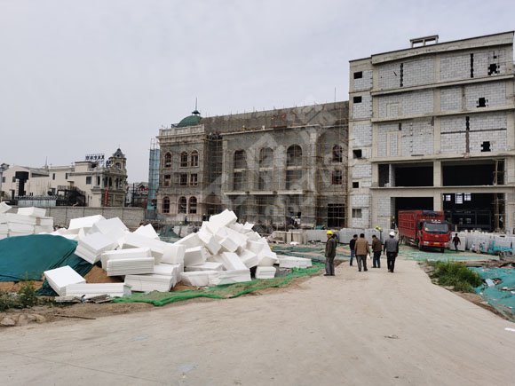 建業電影小鎮采購齊工擠塑板和巖棉板