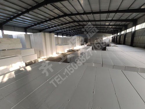 泡沫板擁有著一個外表內置同在