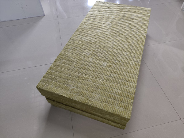 巖棉保溫板的密度與降低噪音之間有關聯嗎？