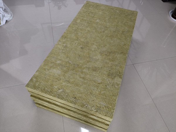 有關外墻巖棉復合板的應用特點